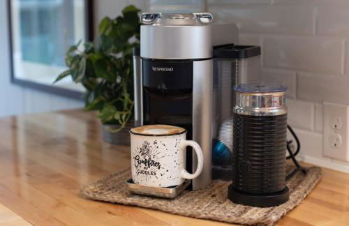 Cozy and Stylishly-Walk To The Beach - Sleeps 5 - Foto 12