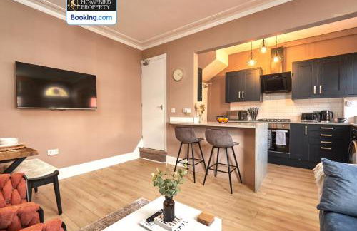 Beautiful 3BDR House By Homebird Property Management Short Lets & Serviced Accommodation Leeds With Free Parking & Free WiFi - Foto 38