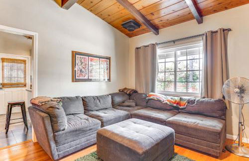 Peaceful Vista House with Gas Grill 1 Mi to Dtwn! - Foto 5