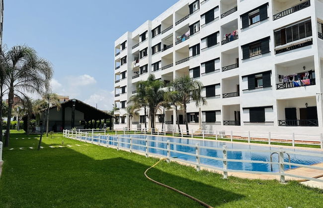 Luxurious Scandinavian-style pool & play - Photo 21