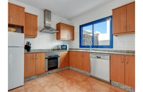 Villa Optimist Rubicón piscina climatizable, frente al mar - Photo 20