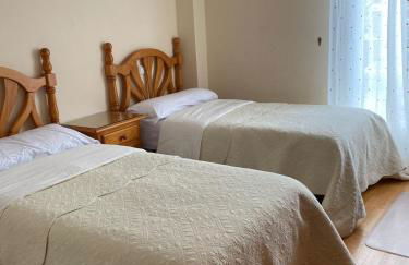 Lovely 2 bedrooms apartment main square Plasencia - Foto 5