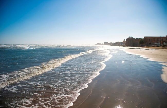 2 bed Apartment Overlooking Pool - Oroklini - Foto 20