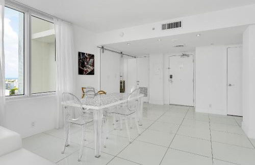 1100 West South Beach Luxe Miami Condos by Joe Semary - Foto 45