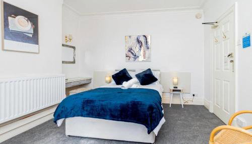 Contractor Stay above bar and restaurant - Foto 3