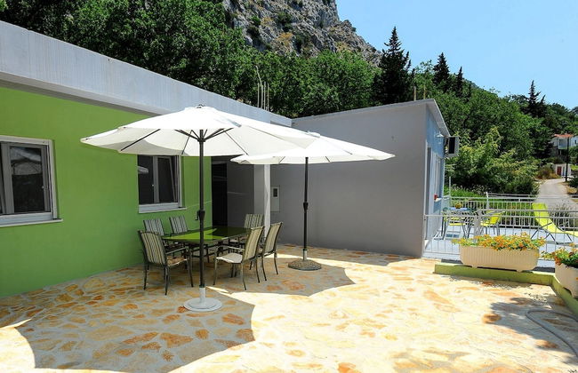 Holiday House With Pool - Photo 19