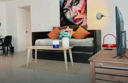 GroveO4 10 min from the Beach - Foto 1