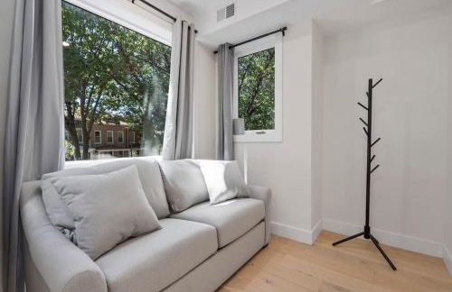 Capitol Hill 3 Charming Townhouse in Downtown DC with Modern Kitchen with Rooftop views - Foto 12