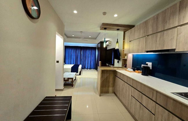 Ocean Breeze Condo - Photo 14