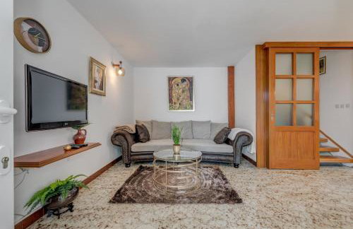 Above The Sea - Foto 64