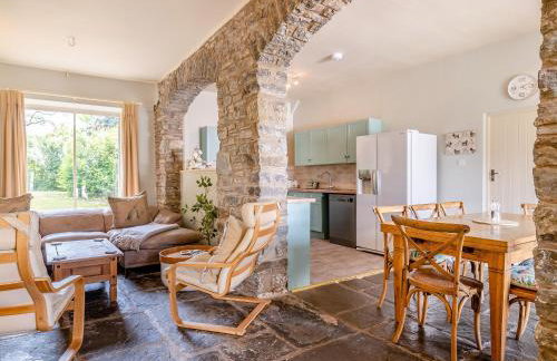 Court Cottage - Photo 5