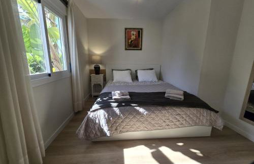 Large Family Villa 500m From Beach with Stunning Views - Photo 27