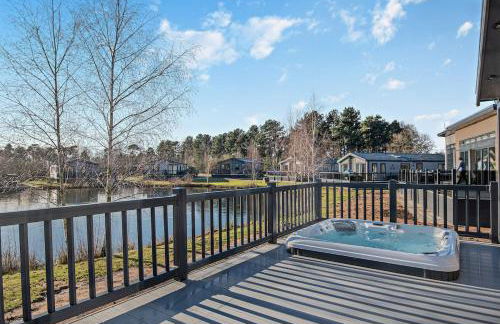 Kingfisher Lodge - Lakeside Lodge With Hot Tub - Foto 57