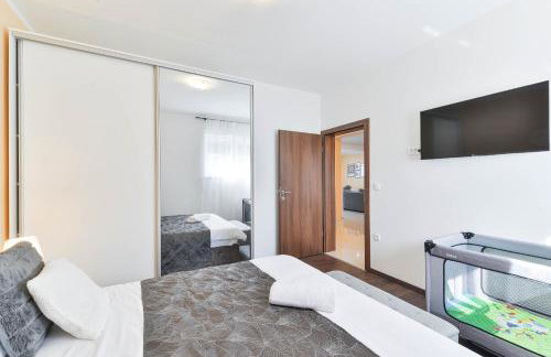 Apartment Holiday House Diana - Foto 29