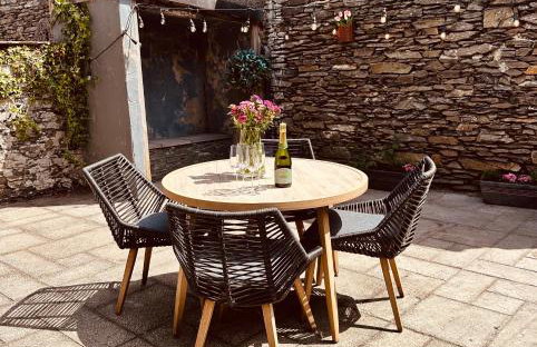 Woodland Cottage - private courtyard - Pet Friendly Retreat in the heart of Windermere - Photo 4