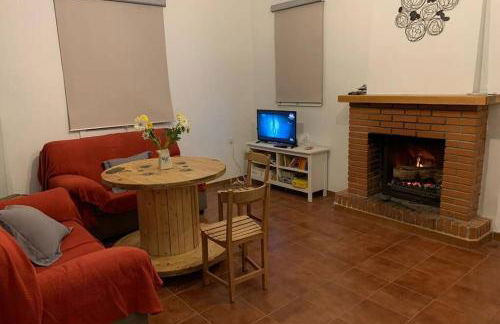 Casita de campo con vistas a una laguna - Foto 9