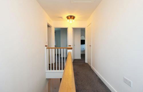 Contractor 4 Bed 2 BA 5 mins to Airport & Barry With Parking - Foto 37