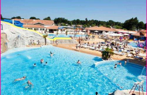 Mobilhome 2ch récent et climatisé-terrasse fermée-jardin sans vis à vis-camping 4 étoiles Les Charmettes - Foto 16