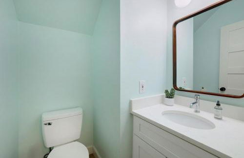 Modern Retreat Near Domain with Game Room and Gym - Foto 43