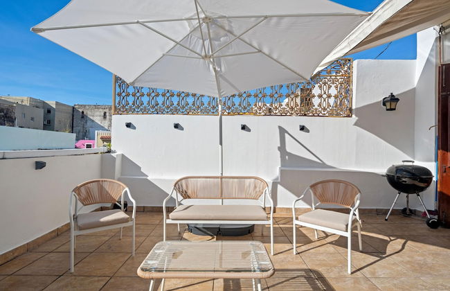 Otium Rentals Penthouse w 2 Terraces - Photo 29