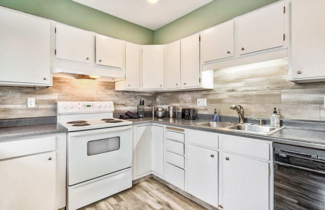 2brclose To Hiking & Garden of Godsbose Surround Sound Pet-friendly - Photo 8