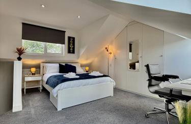 Superb Duplex in North London with reserved parking - Photo 34
