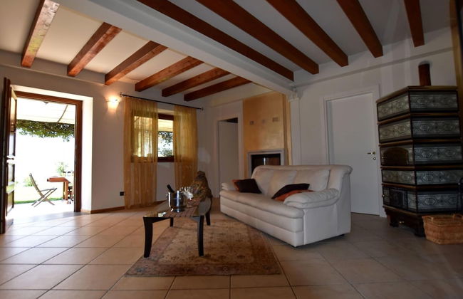 Flat in Villa, With Garden, Barbecue - Photo 16