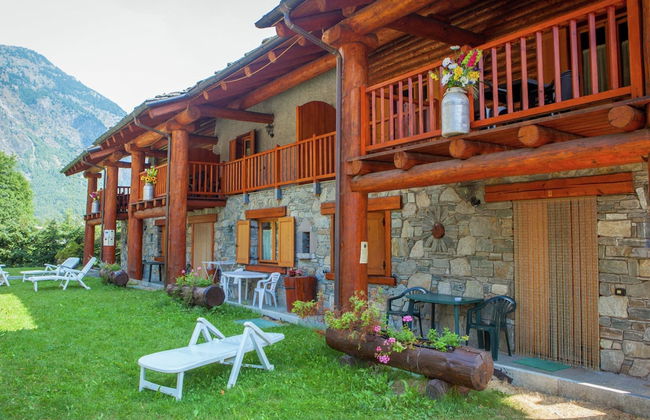 Chalet in Antey-saint-andre With Mountain Views - Foto 18