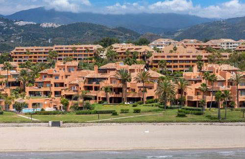 Exclusive 1 line Beach Apartment in Marbella with Panoramic Views - Foto 45