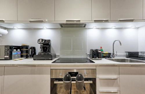 Homely & Lush 1 Bed Apartment at Trinity Point Gravesend, Suitable for Long Stay and Short Stay - Foto 9