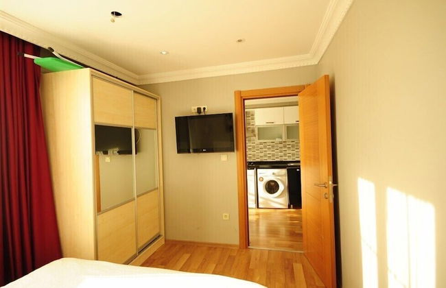 Sheriff Residence - Photo 18