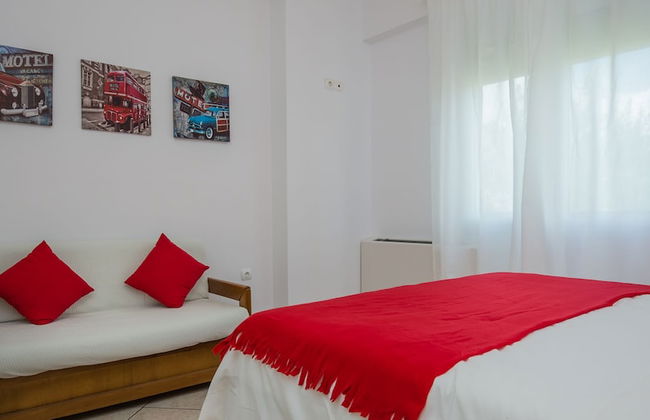 290m² Villa with Pool close to the Airport - Foto 3