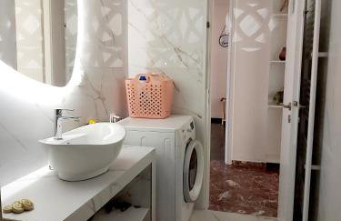 Love Travel Athens Apartments - Photo 14