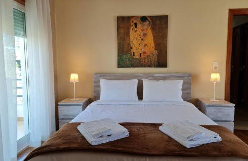 Sleep & Surf Ericeira - Portugal - Photo 38