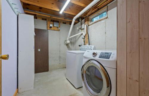 The House on Cranberry - For 8 - Photo 37