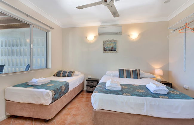 Dolce Vita Beachfront Holiday House - Photo 5