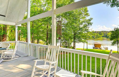 Remote Escape Lake Home with Dock in Sparta! - Foto 1