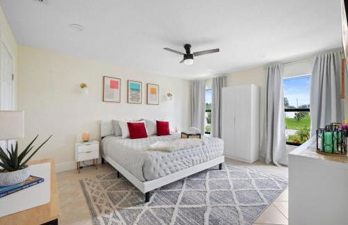 Chic 4BR Home Hot Tub Game Room - Foto 47