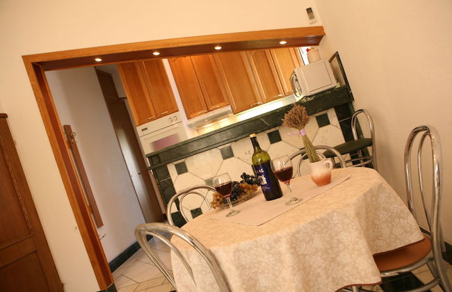 Sea front stone house - Photo 51