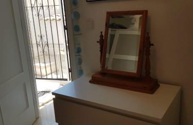 2 Bed-Sleeps 5-Private Pool-Pets-AirCon - Foto 2