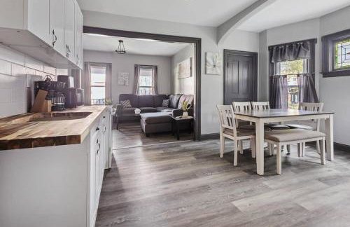 Quiet 3BR Vacation Spot-Minutes to Niagara Falls USA - Foto 14