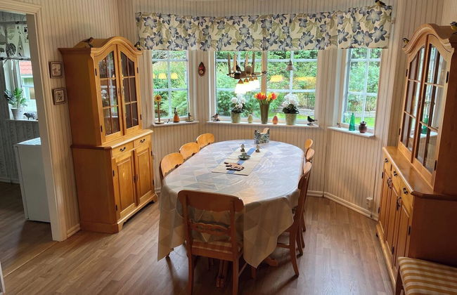 House with Hot Tub and Sauna 300 near the Lake - Foto 9