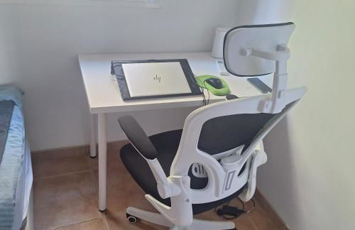 Private townhouse with roof terrace close to the beach - Photo 15