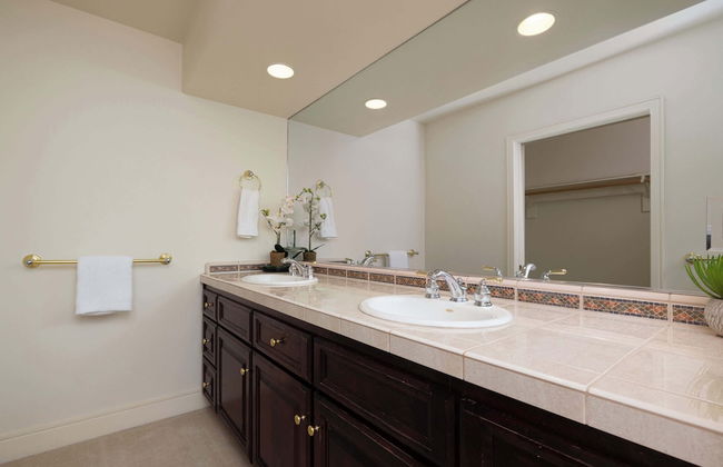 Perfect Basecamp for Mt. Bachelor With Hot Tub - Photo 10