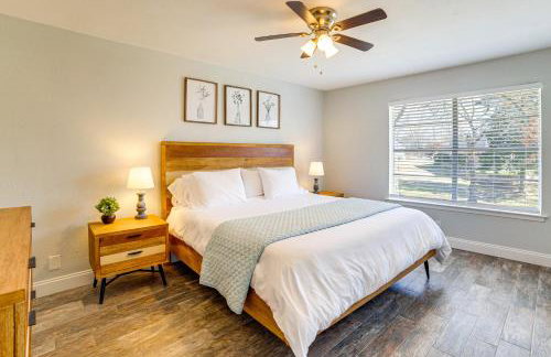 Lakeside Retreat Large Spacious Home with Game Room - Photo 11