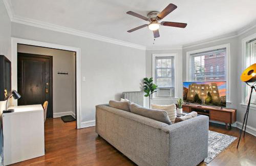 1BR Homey Apt in Irving Park - Troy 2 - Photo 1