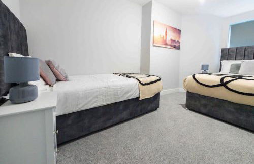 Beautiful, Peaceful, 5 Bedroom home with Hot Tub! - Foto 36