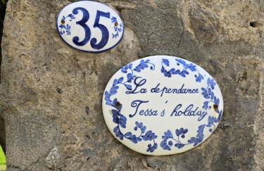 Tessa's Holiday - Photo 2