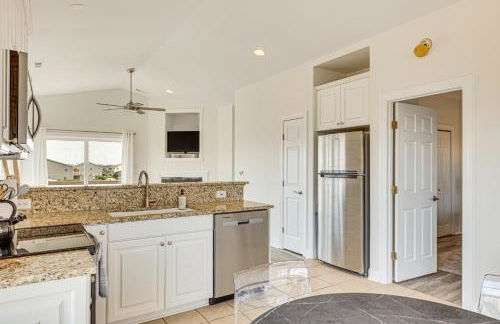 Inviting Atlantic Beach Townhome about half Mi to Ocean - Foto 9