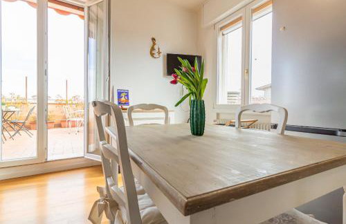 Charming Apartment In The City Center "Terrazza Sui Tetti" Con Parcheggio - Foto 9